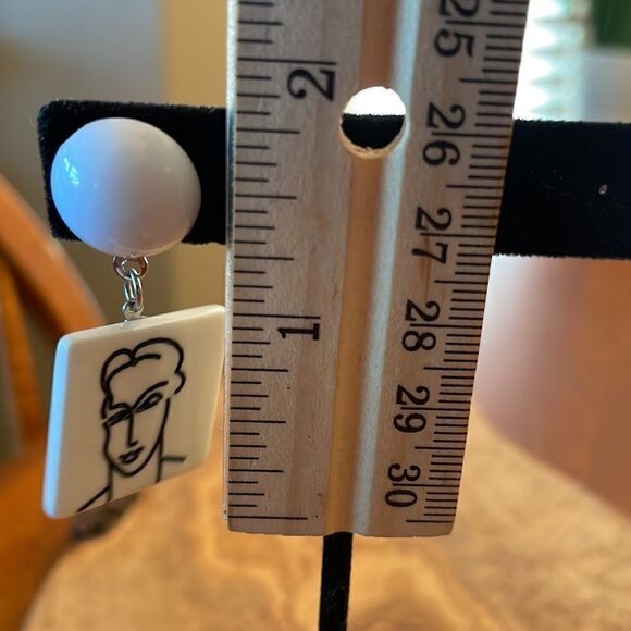 Matisse Artsy Portraits Drop Earrings - Picture 6 of 6